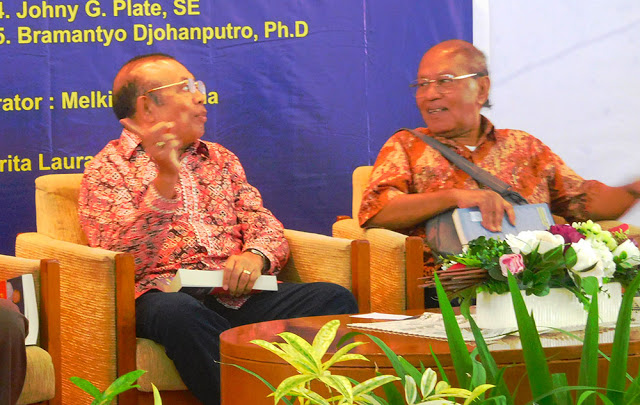 Cara Baca Buku, Jan Riberu di Mata Daniel Dhakidae dan Ignas Kleden