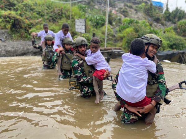 Jangan Tarik Institusi TNI ke Ranah Politik Hukum demi Menjaga Marwah Kemanunggalannya dengan Rakyat